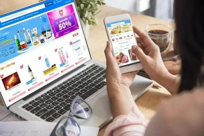 5 Essentials for Choosing the Right eCommerce Platform 1 online 5191